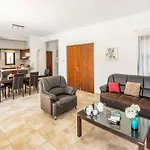 Anthia וילה *